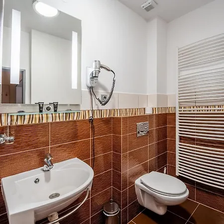 A Restaurant Barbora 4* كوتنا هورا